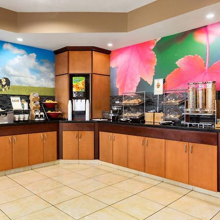 Fairfield Inn & Suites By Marriott Toledo Maumee Exterior photo