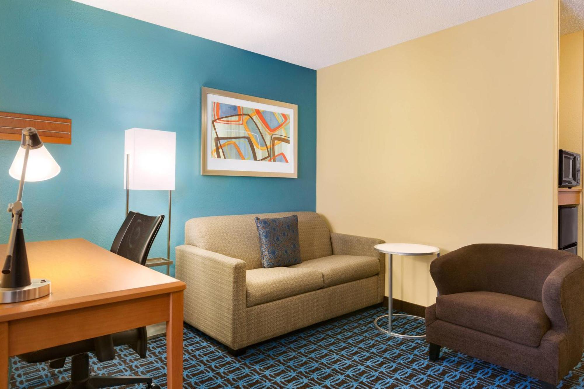 Fairfield Inn & Suites By Marriott Toledo Maumee Exterior photo