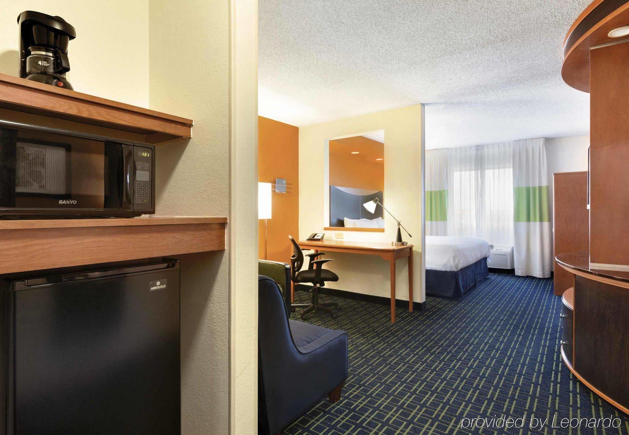 Fairfield Inn & Suites By Marriott Toledo Maumee Exterior photo